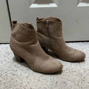 American Eagle Outfitters Taupe Ankle Booties